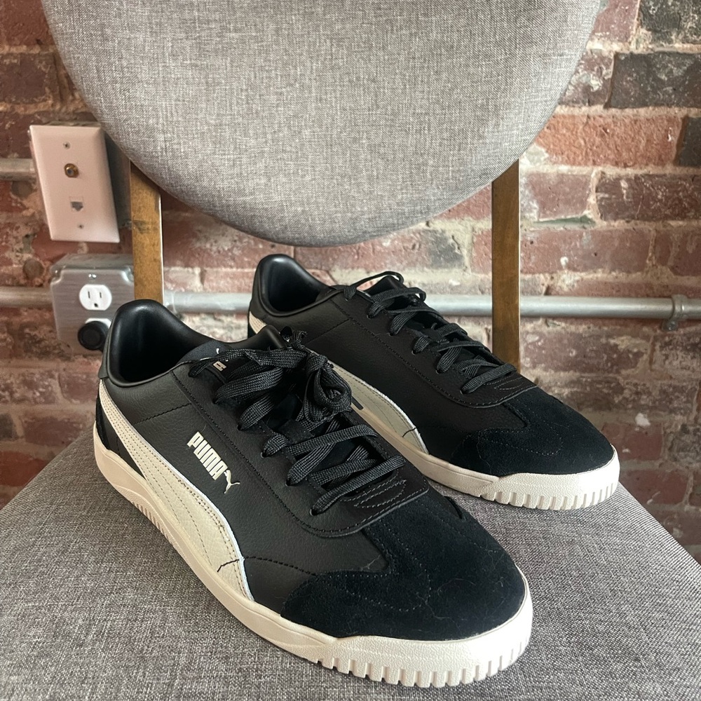 NWOT Puma Men's Black and White Sneakers